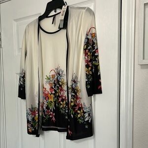 Floral print cardigan blouse